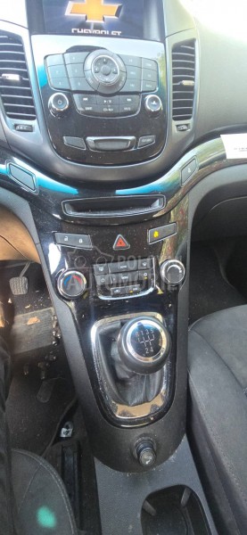 Chevrolet Orlando 2011. god. -  kompletan auto u delovima