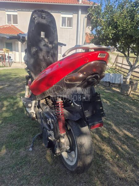 Aprilia leonardo 125