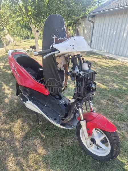 Aprilia leonardo 125