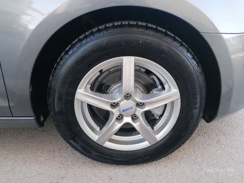 Volkswagen Golf 6 1.2i TREND LINE CH