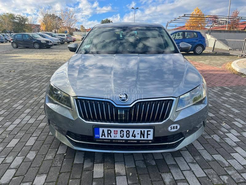 Škoda Superb 2.0tdi dsg style,reg