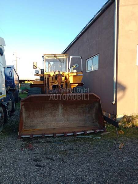 Liebherr 551