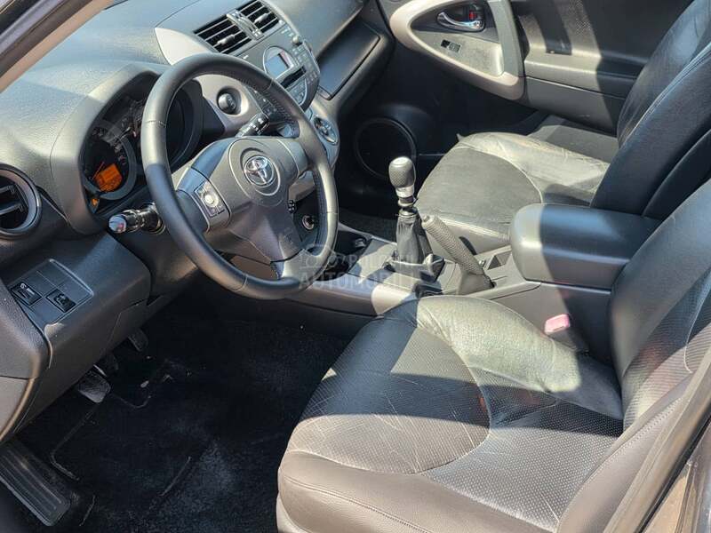 Toyota RAV 4 2.0d4X4 VELSER