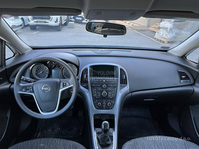 Opel Astra J 