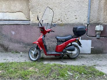 Piaggio Free