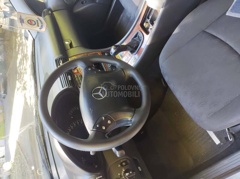 Mercedes Benz C 200 228540