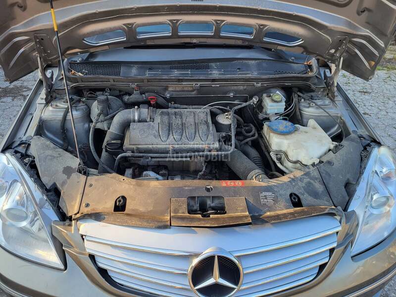 Mercedes Benz B Klasa -  kompletan auto u delovima