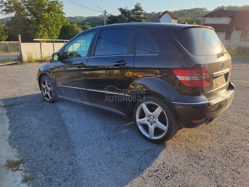 Mercedes Benz B Klasa -  kompletan auto u delovima