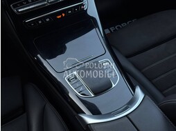 Mercedes Benz EQC 400 4Matic AMG slika 26