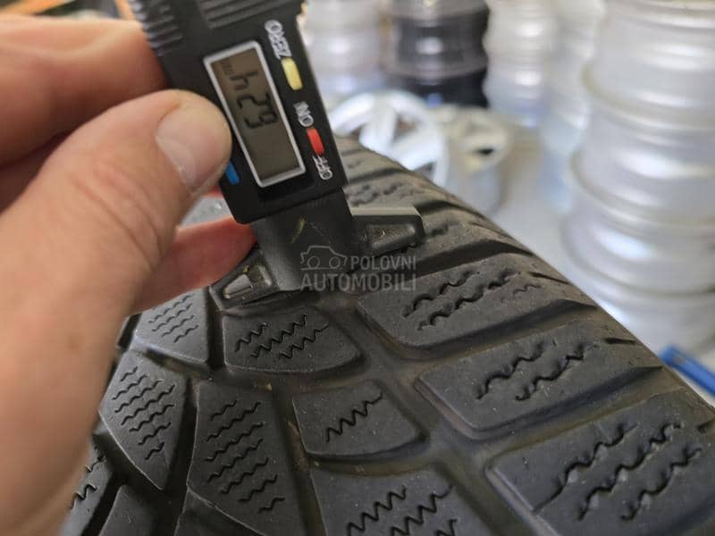 Dunlop 225/50 R17 Zimska