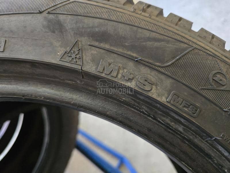 Dunlop 225/50 R17 Zimska