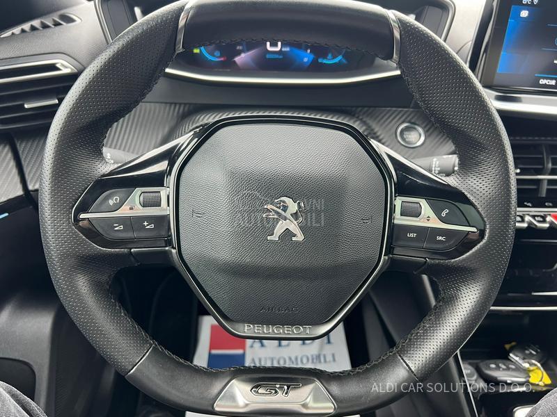 Peugeot 2008 1.2Puretech/ GT