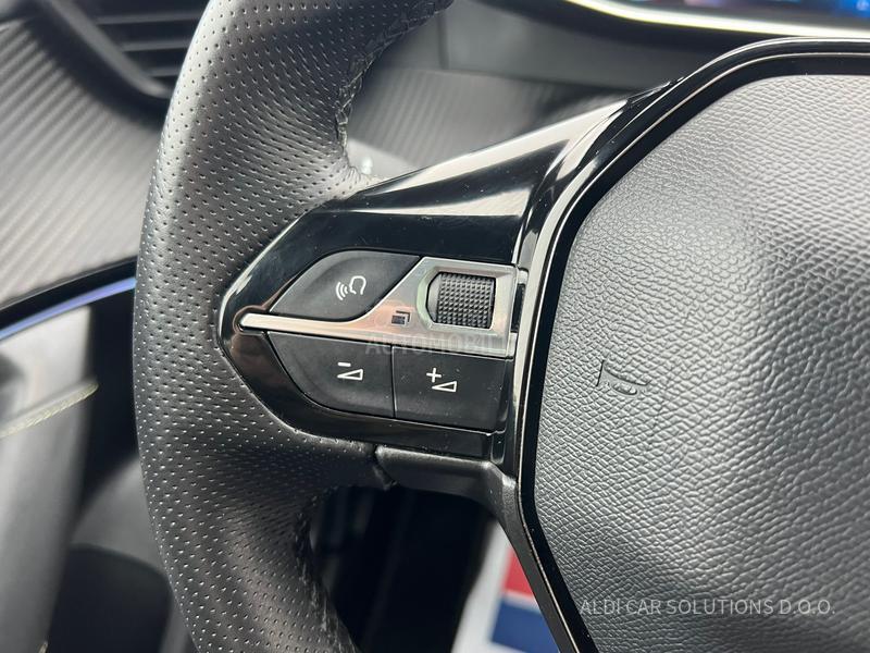 Peugeot 2008 1.2Puretech/ GT
