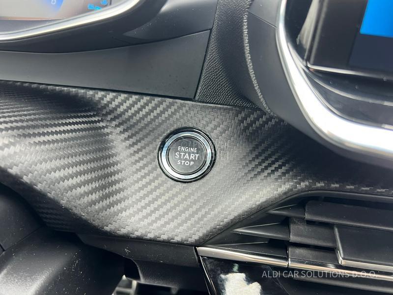 Peugeot 2008 1.2Puretech/ GT