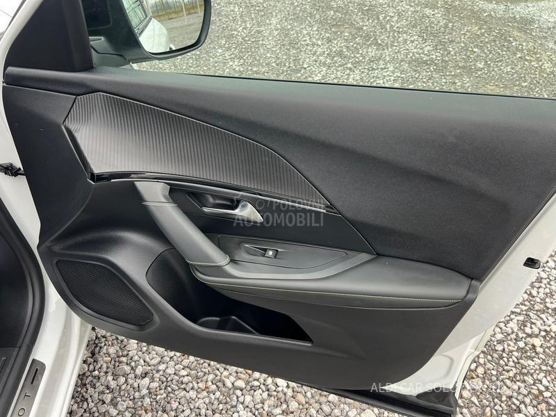 Peugeot 2008 1.2Puretech/ GT