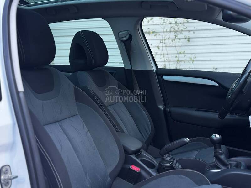 Citroen C4 1.6 HDI NAVY PANO