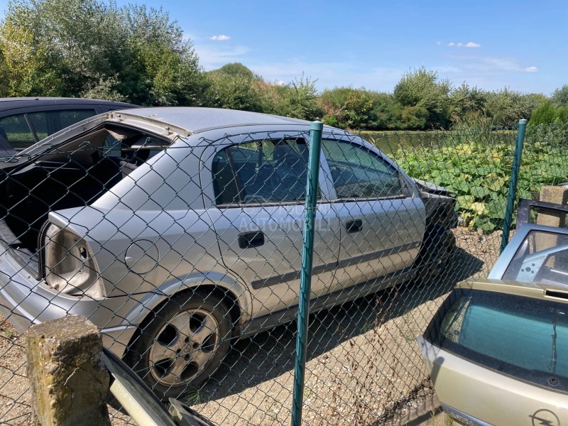 Opel Astra G -  kompletan auto u delovima