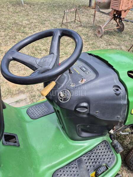 John Deere L 107
