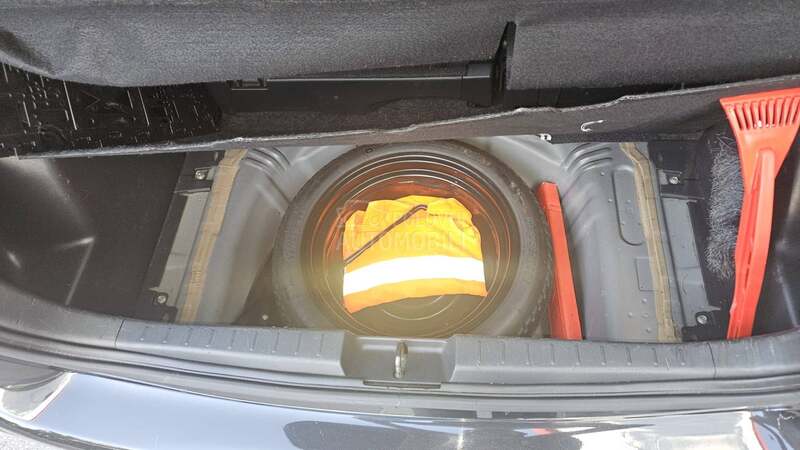 Toyota Yaris 1.3b, 2010. god.