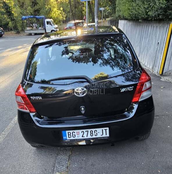 Toyota Yaris 1.3b, 2010. god.