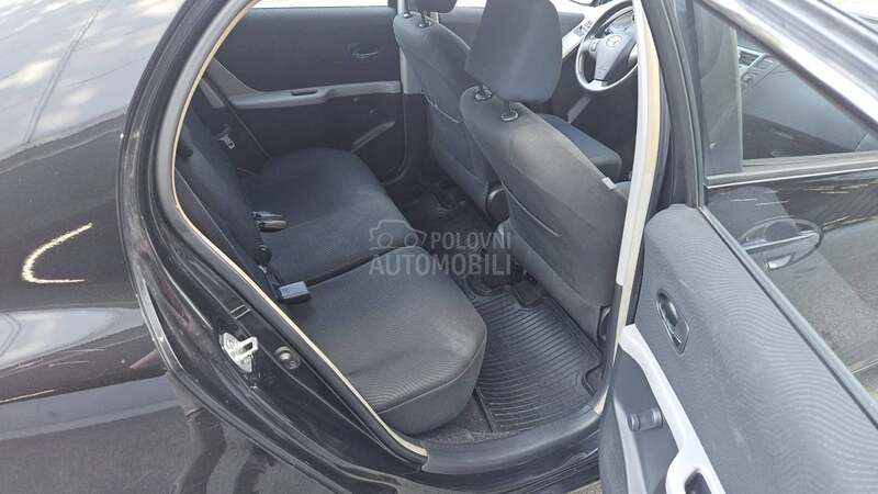 Toyota Yaris 1.3b, 2010. god.