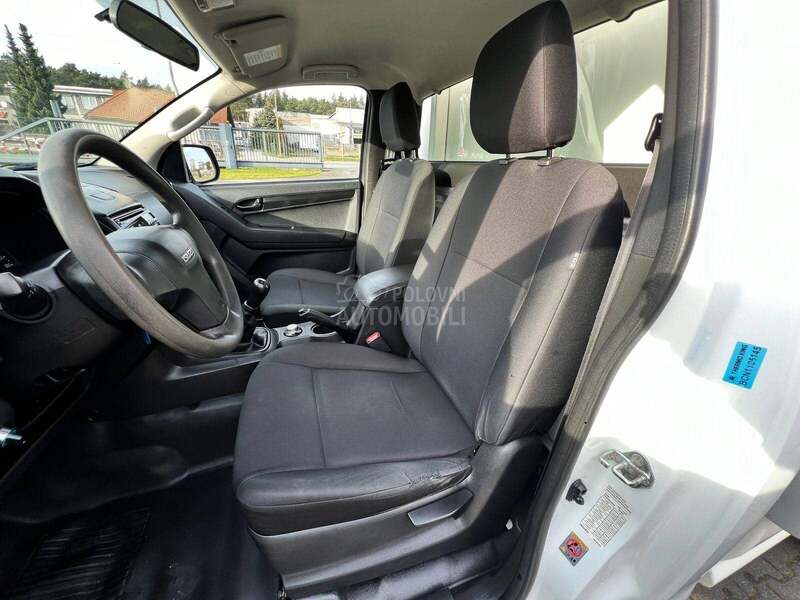 Isuzu SATELLITE