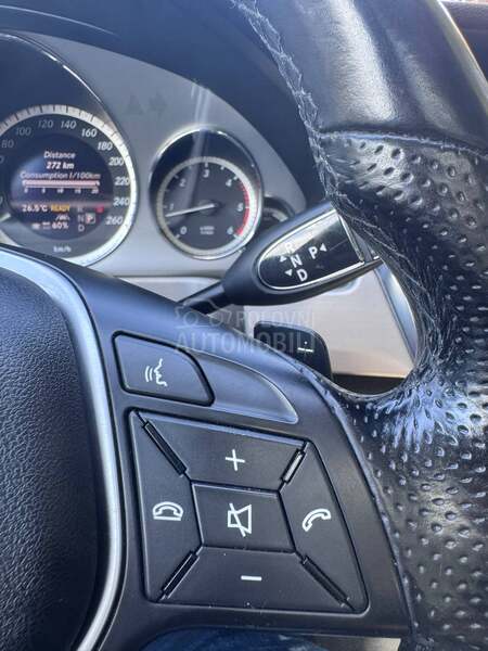 Mercedes Benz E 300 Hybrid