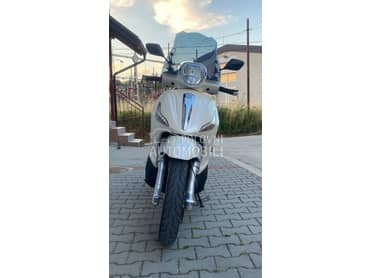 Piaggio Beverly 300