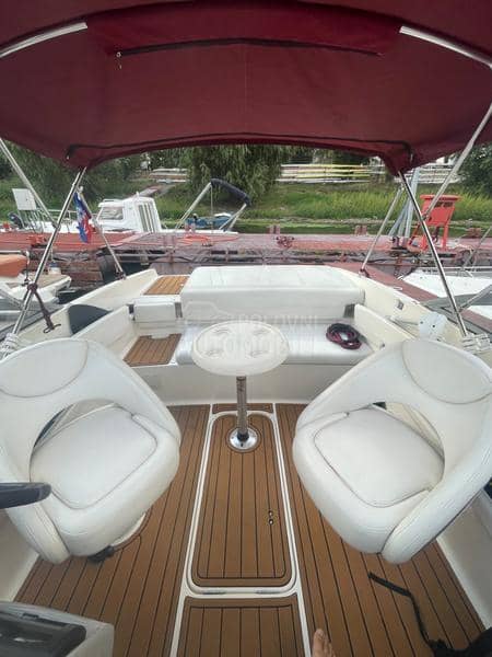 Bayliner 652