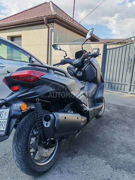 Yamaha XMAX 300