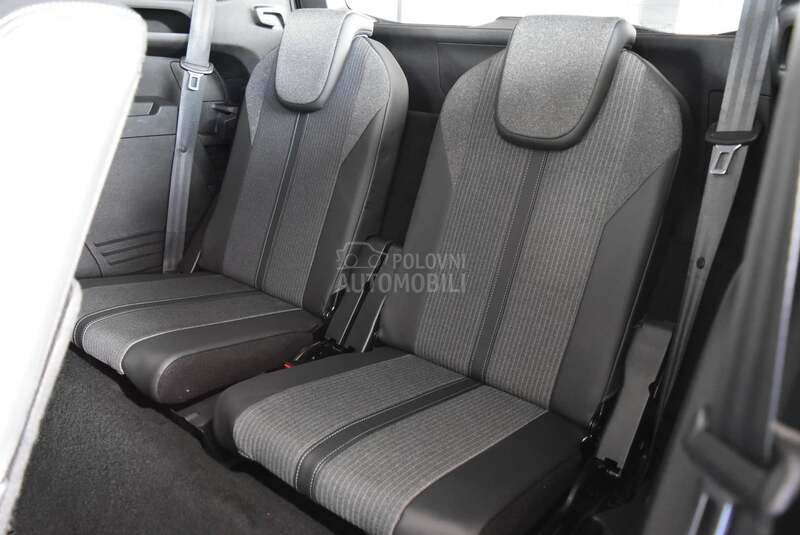 Peugeot 5008 1.5 HDI Allure 7sed