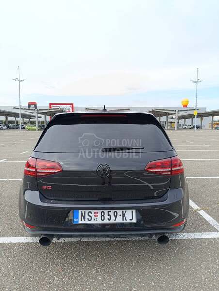 Volkswagen Golf 7 GTI