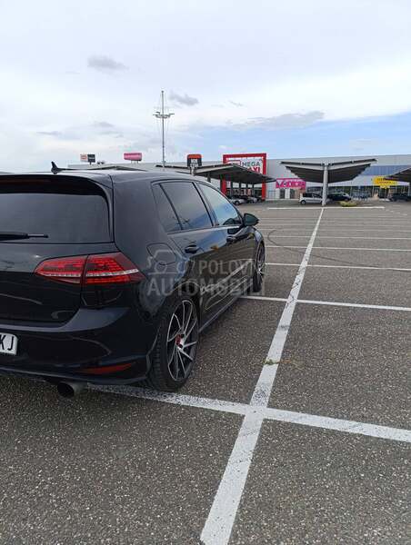 Volkswagen Golf 7 GTI