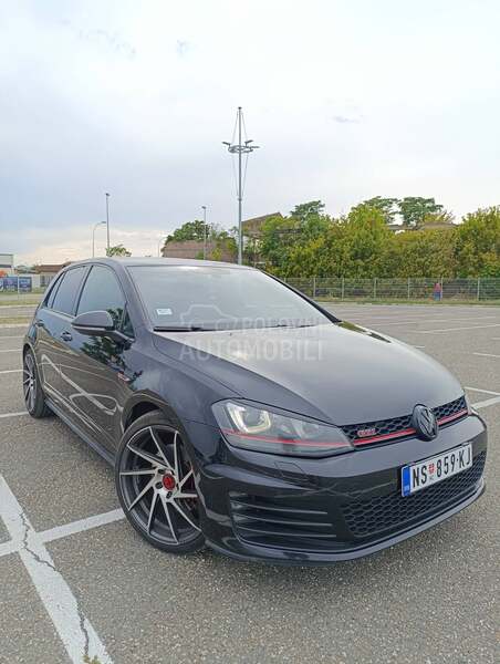 Volkswagen Golf 7 GTI