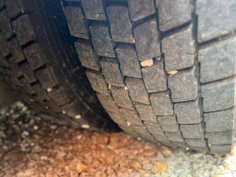 Mercedes Benz ATEGO 2528