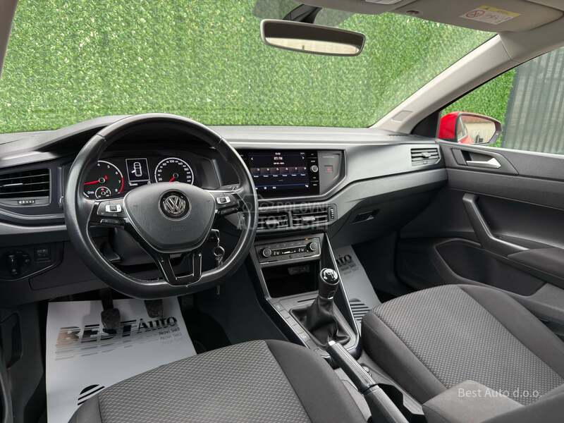 Volkswagen Polo 1.0