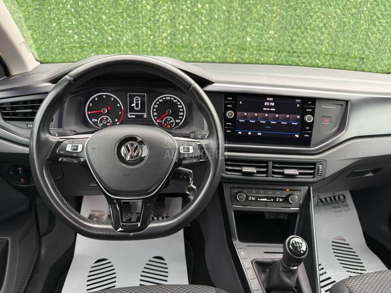 Volkswagen Polo 1.0
