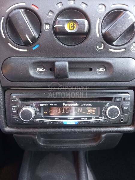 Opel Corsa B 1.0