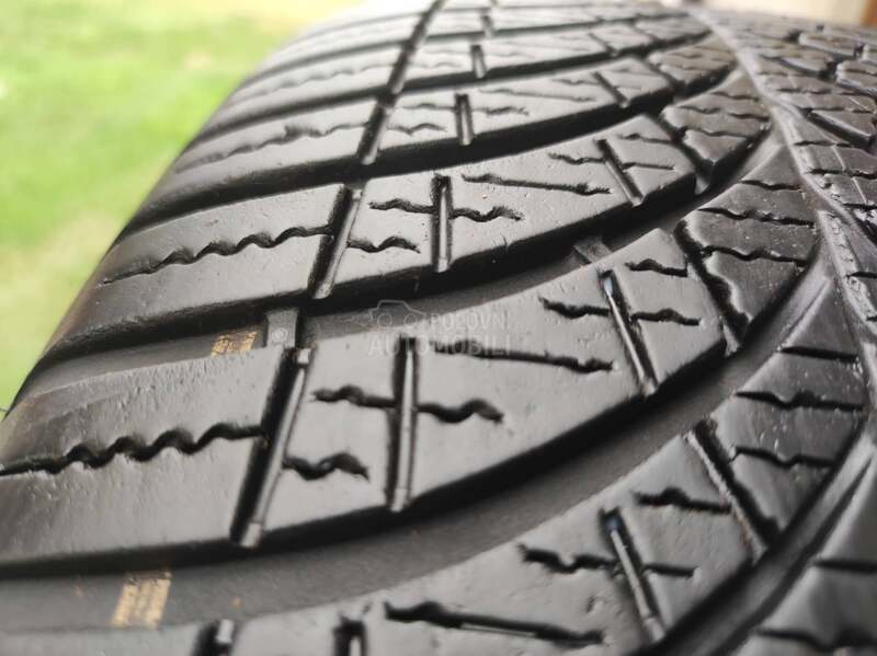 Goodyear 205/55 R17 Zimska