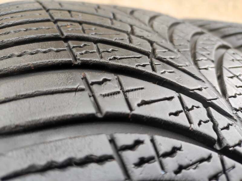 Goodyear 205/55 R17 Zimska