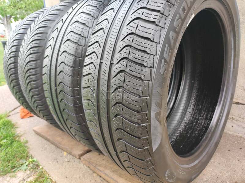 Goodyear 205/55 R17 Zimska