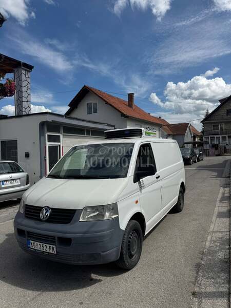 Volkswagen Transporter T5 VW KOMBI T5  HLADNJACA