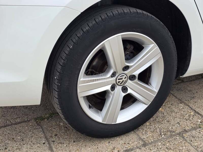 Volkswagen Golf 7 1.4bTGI DSG/LEDNAV
