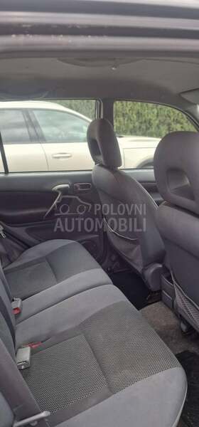 Toyota RAV 4 2.0b
