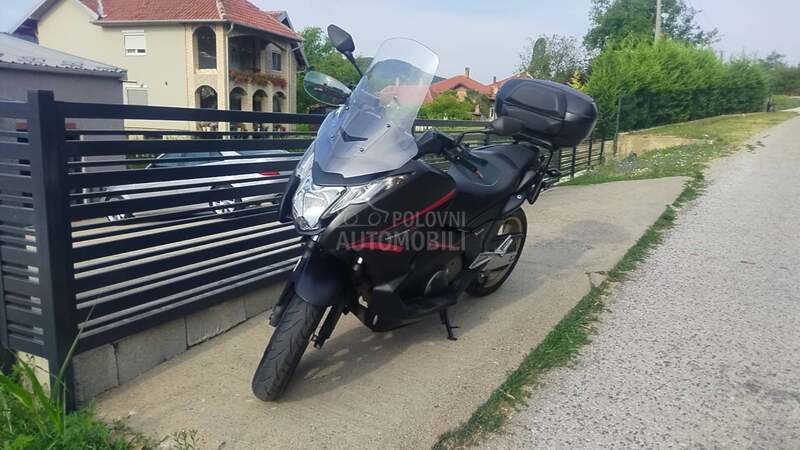 Honda Integra 750 S