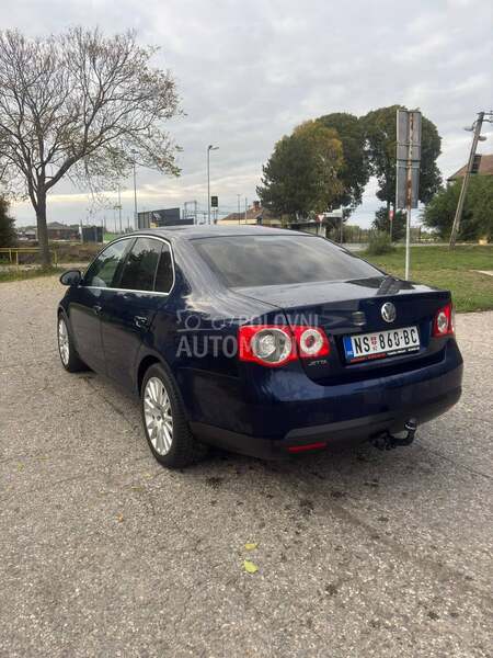 Volkswagen Jetta 1.6FSI/LANAC/T0P