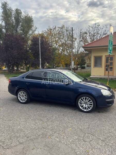 Volkswagen Jetta 1.6FSI/LANAC/T0P