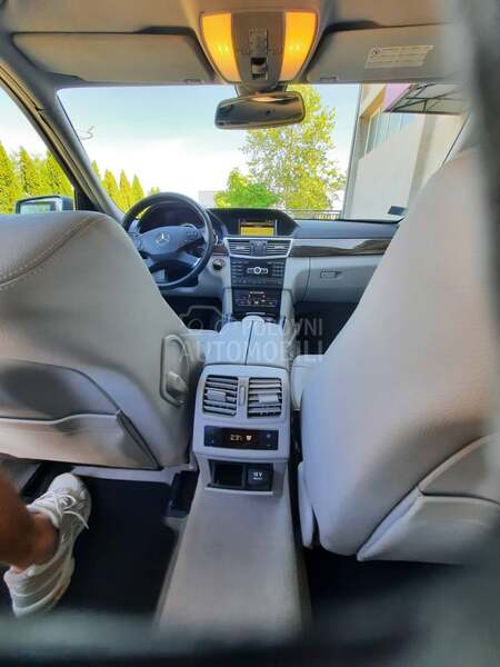 Mercedes Benz E 250 