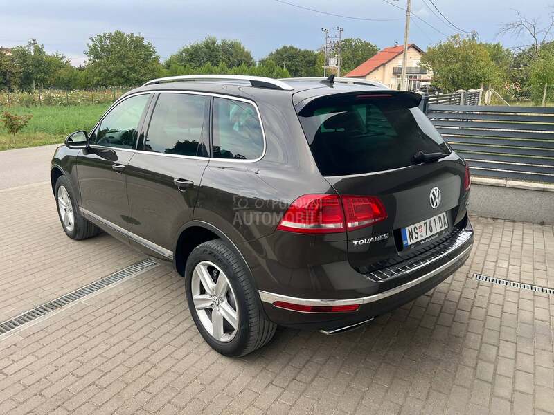 Volkswagen Touareg 262 k s/RESTAJL/