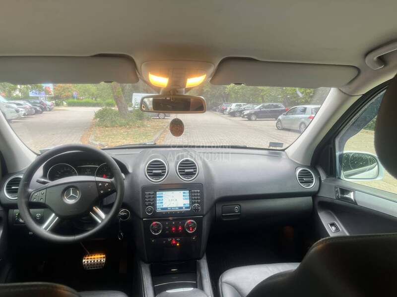 Mercedes Benz ML 320 